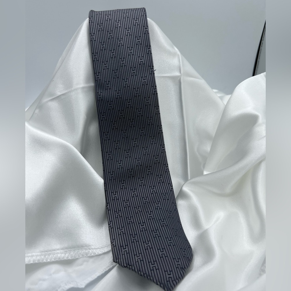 Hermes Gray Patterned Tie